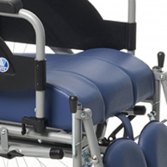Кресло-коляска с санитарным оснащением Vermeiren 9300